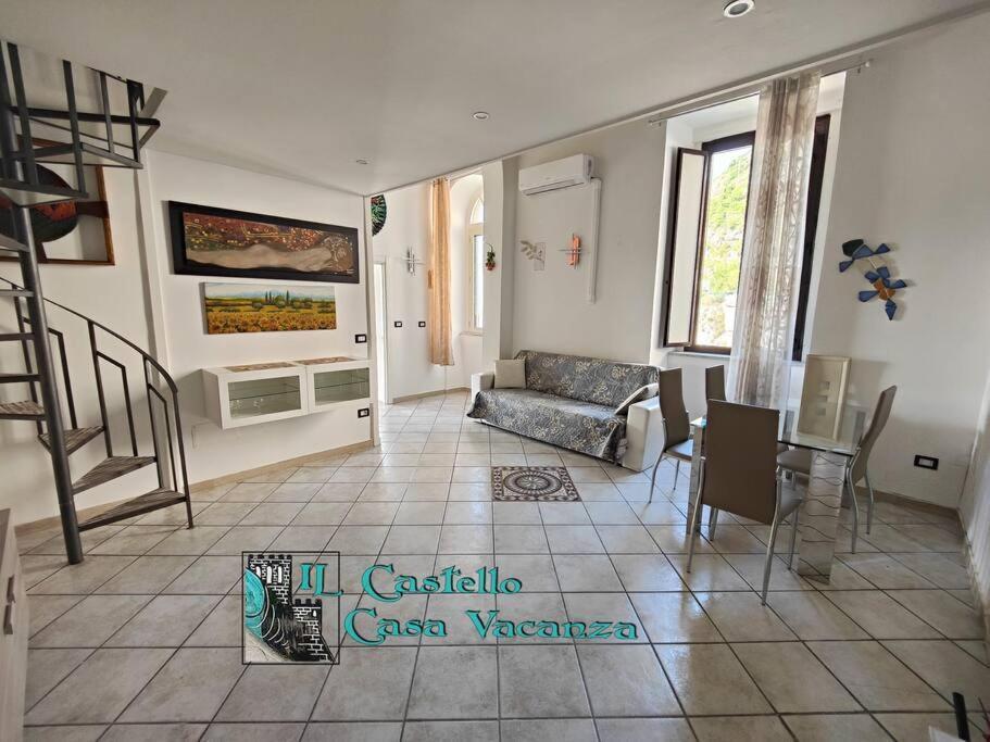 Il Castello Casa Vacanza Salerno Exteriör bild
